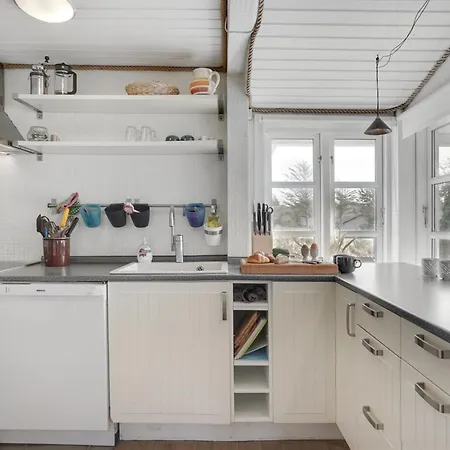 Sharanya - 500m From The Sea By Interhome *
