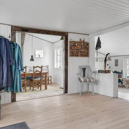 Sharanya - 500m From The Sea By Interhome Feriehus